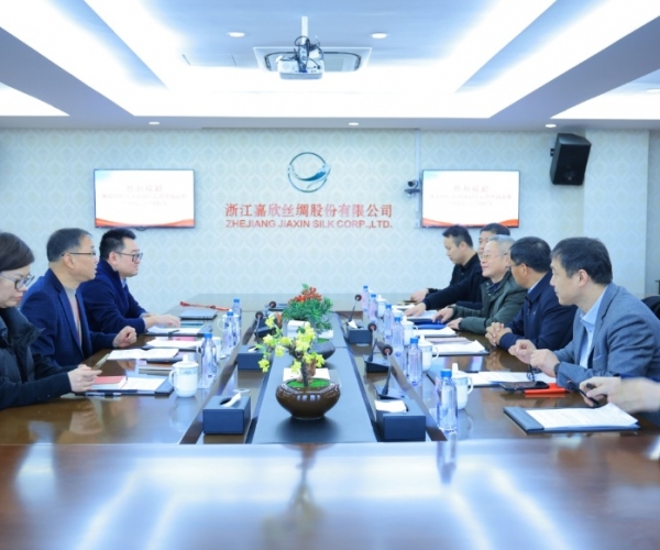 中国纺织品进出口商会曹甲昌会长一行来访调研 深入调研外贸走势，，，，，，，携手探寻前行新径